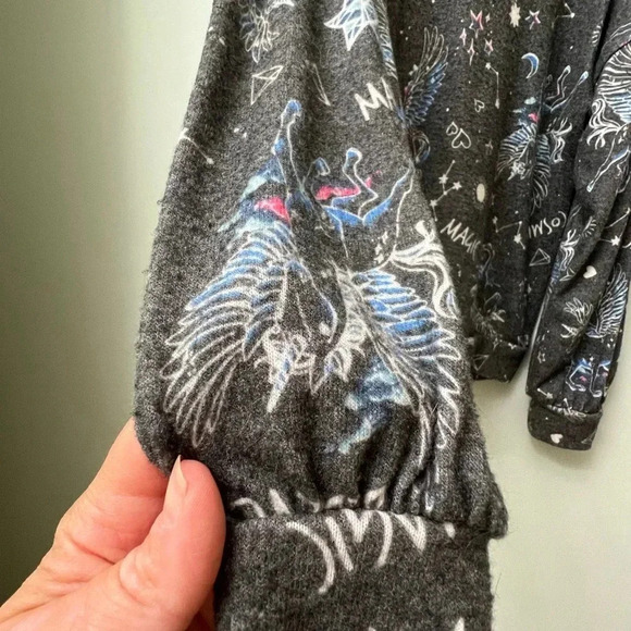 Art class gray cosmic sweatshirt long sleeve top stars Pegasus medium 7/8 - Picture 5 of 10